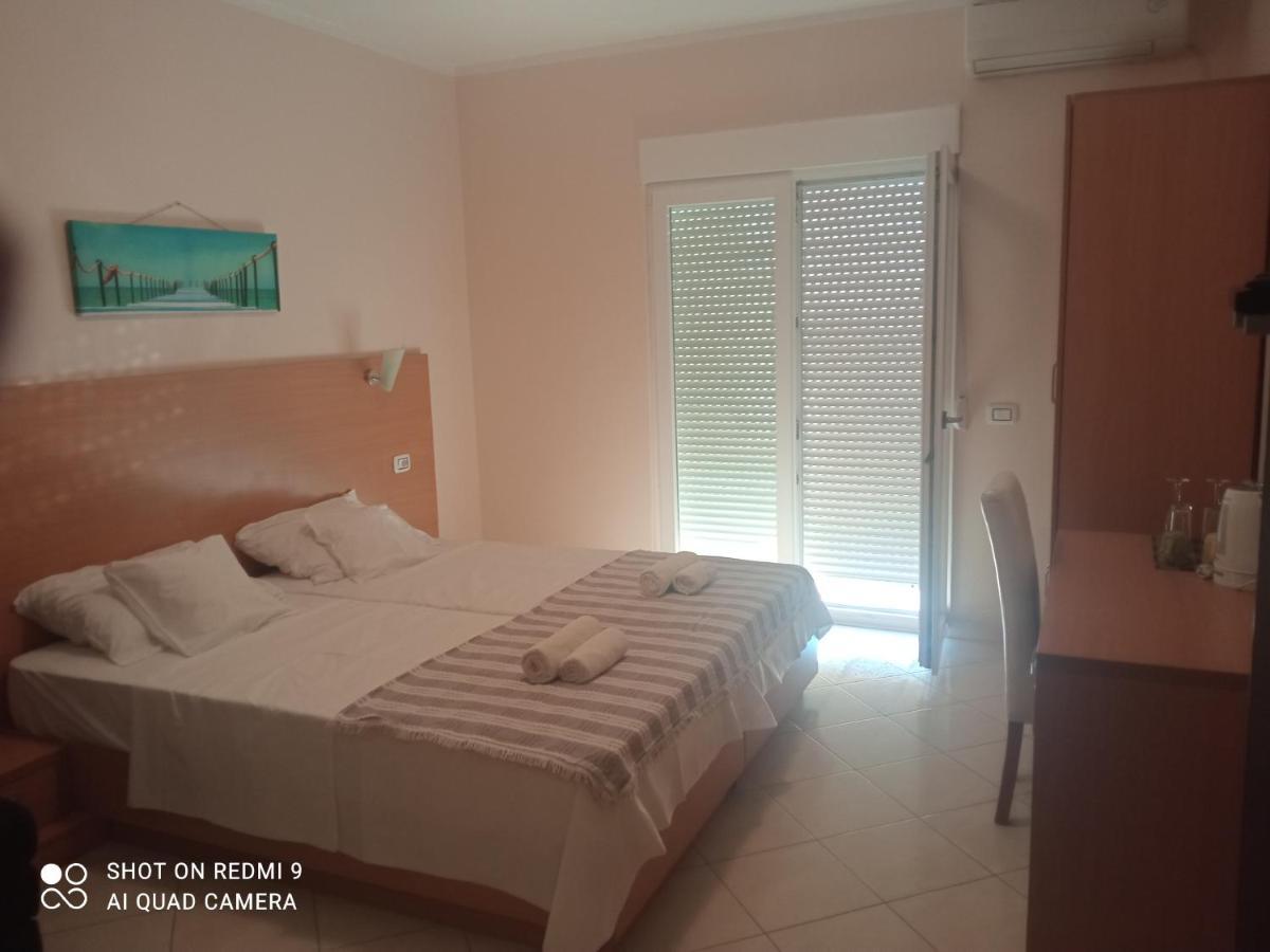 Apartmani Lux Sea 우체하 외부 사진