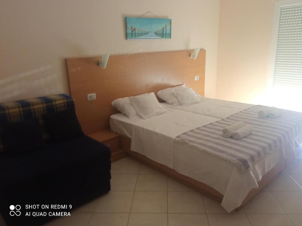 Apartmani Lux Sea 우체하 외부 사진