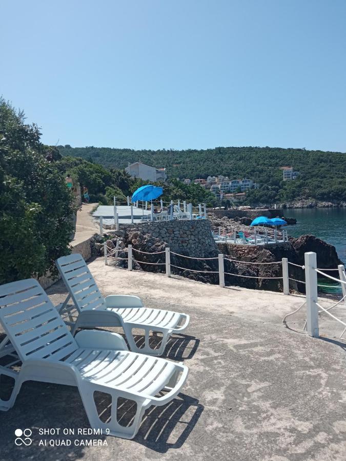 Apartmani Lux Sea 우체하 외부 사진
