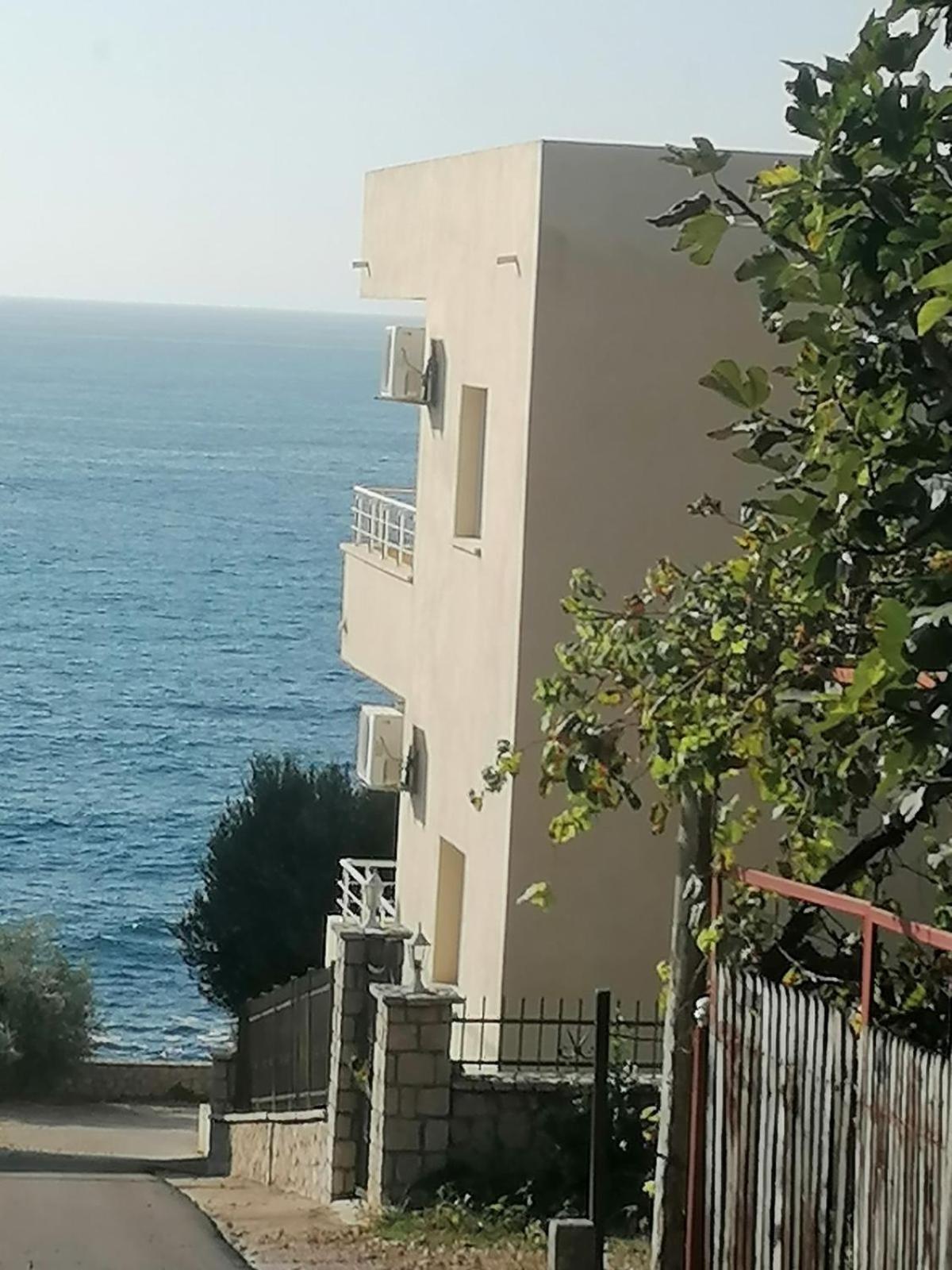 Apartmani Lux Sea 우체하 외부 사진
