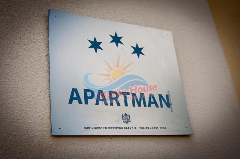 Apartmani Lux Sea 우체하 외부 사진